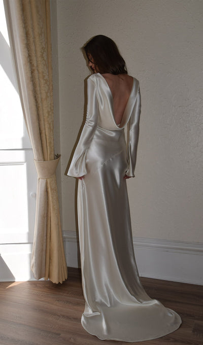 White Satin Long Sleeved Slim Evening Dress