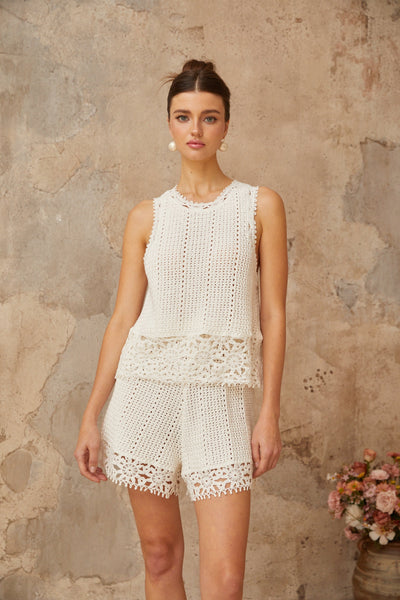 Gisèle White Floral Appliqué Crochet Knit  Two-Piece Top and Shorts Set