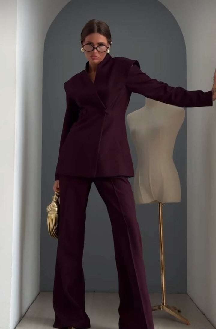Larisa Women&