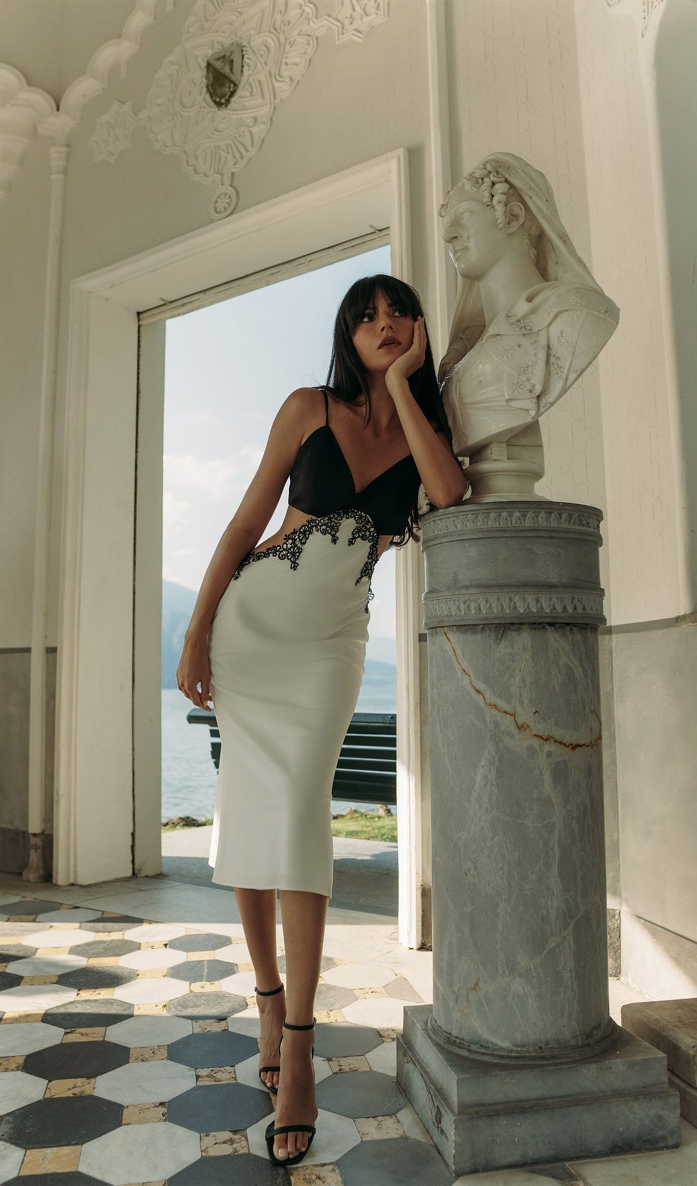 Cut Out And Contrast Lace Insert Midi Dress