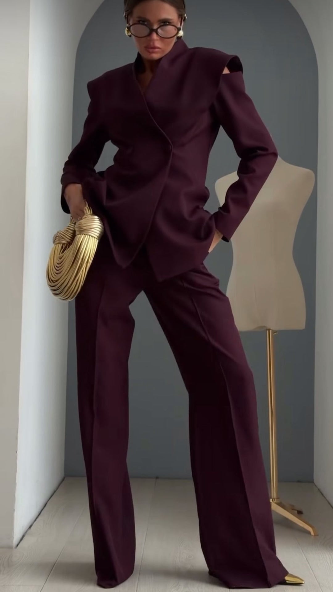 Larisa Women&
