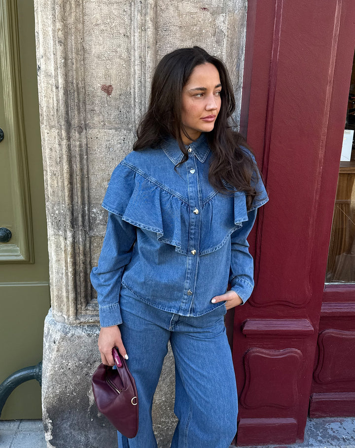 RUFFLE DENIM BLOUSE MID BLUE