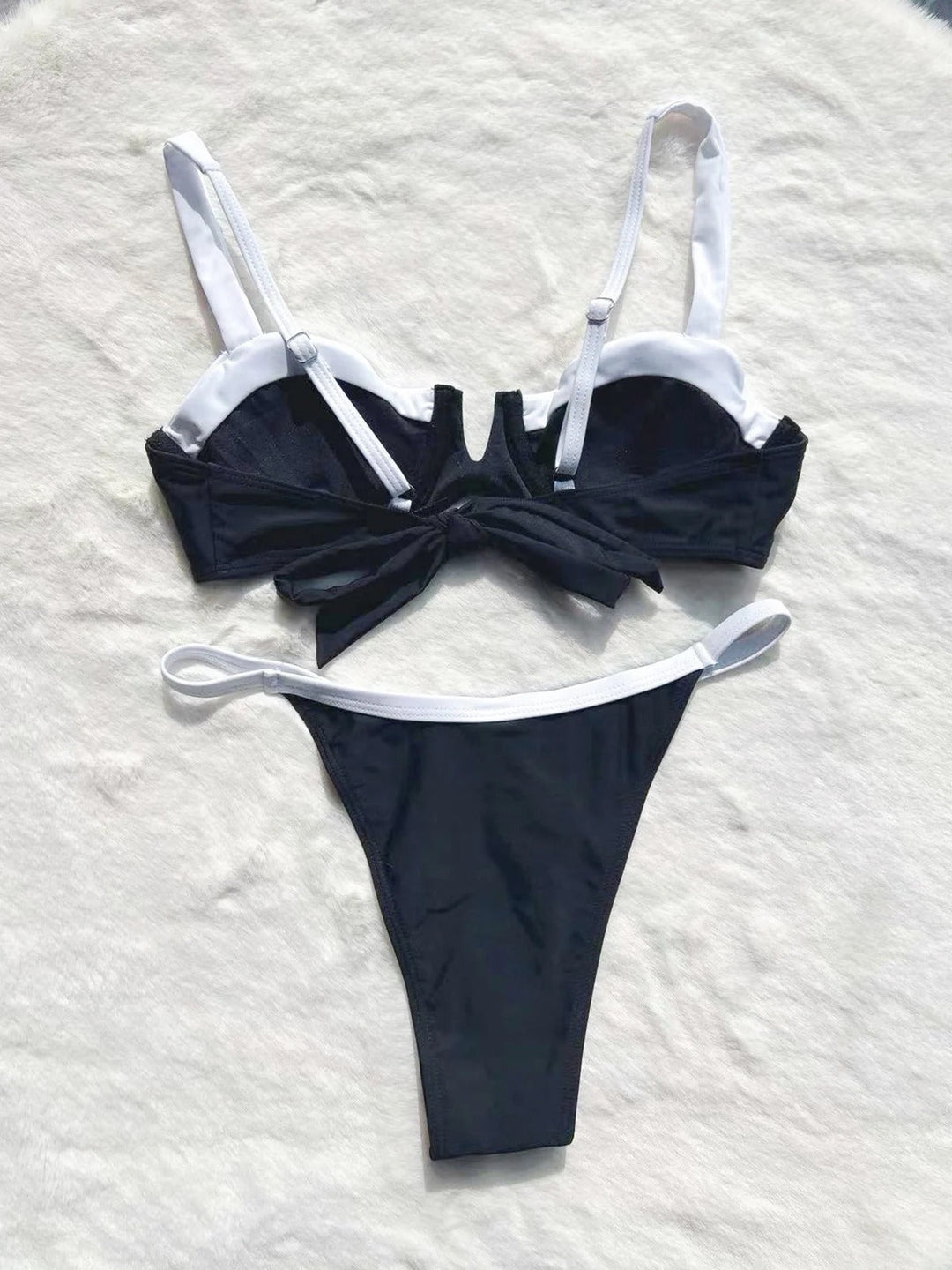 Jolie Black white bikini