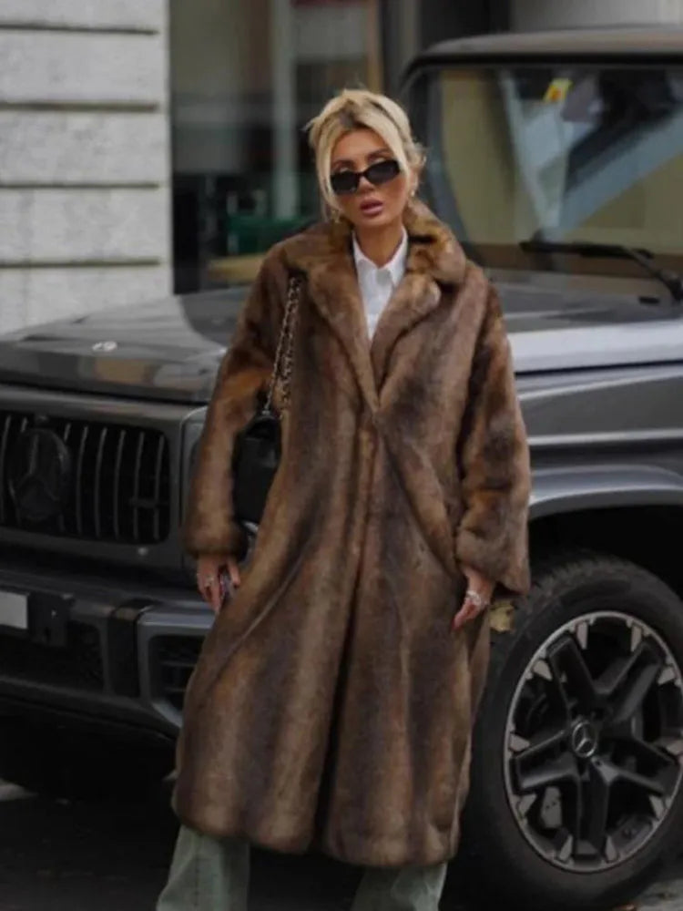 Beatrix Loose faux Fur Jacket
