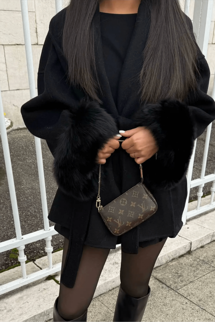 ARCTIC GRACE – Elegant Coat