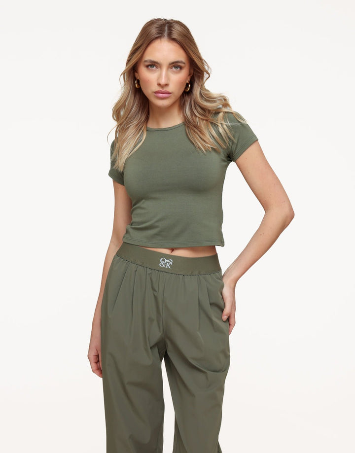 Army Groene O&amp;K Basic Cropped SS - Top