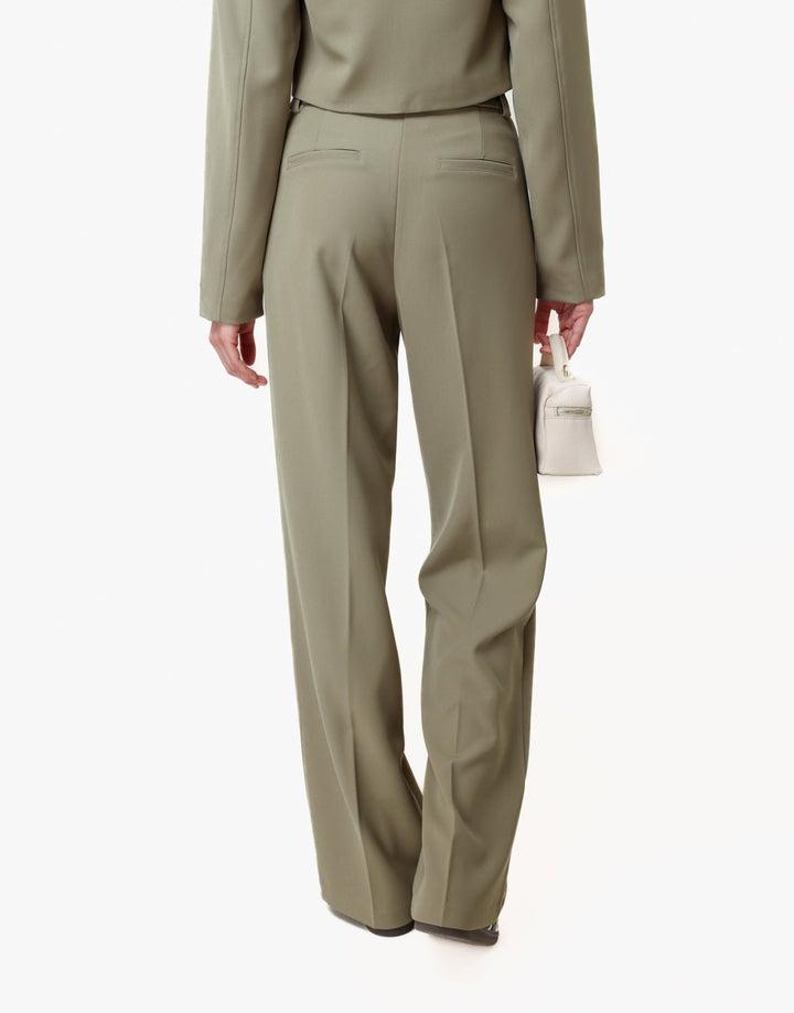 Khaki Luxe Studio - Set