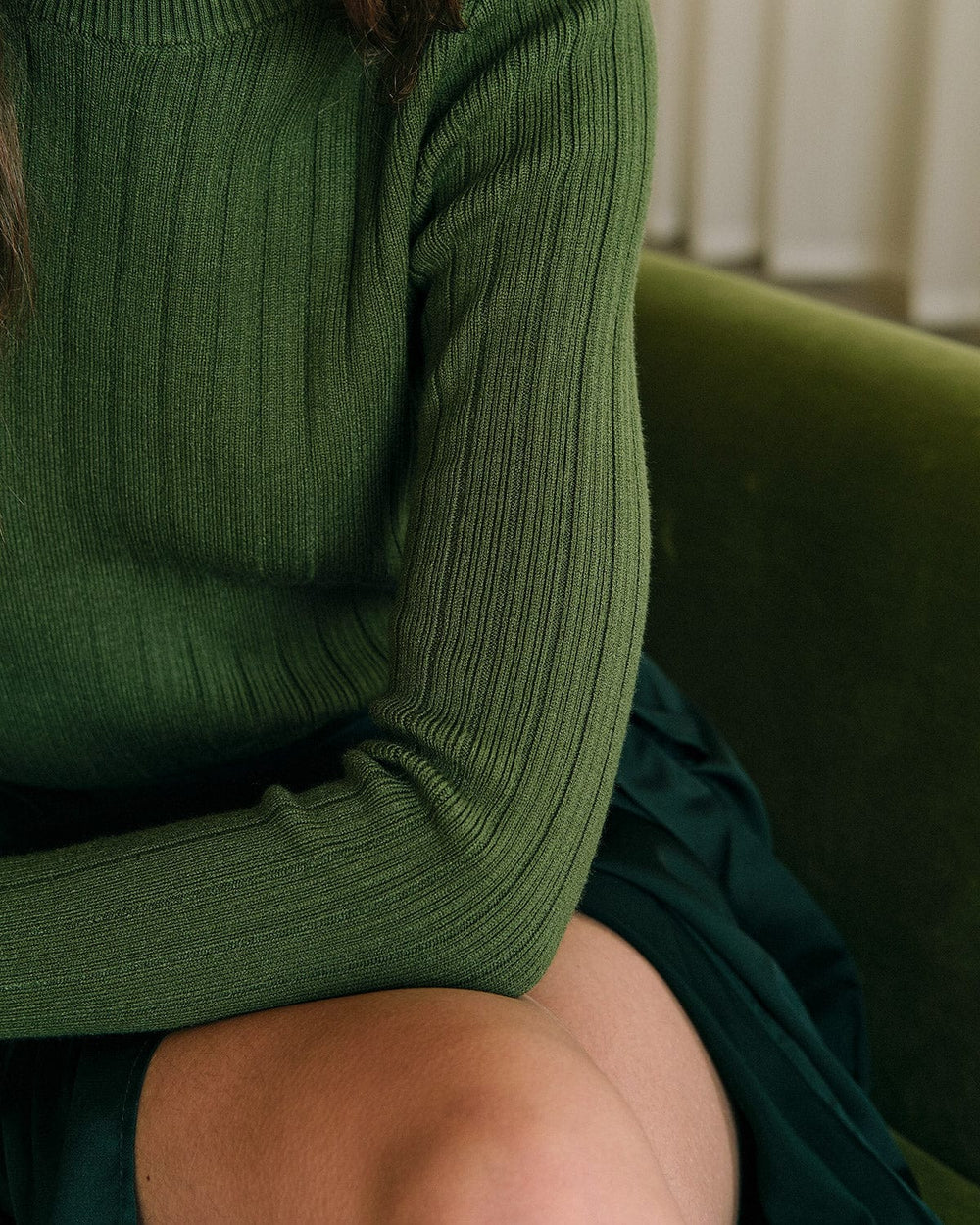 The Round Neck Ribbed Knit Sweater - Celestia Couture