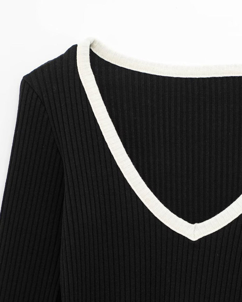 Black Contrasting Scoop Neck Tee - Celestia Couture